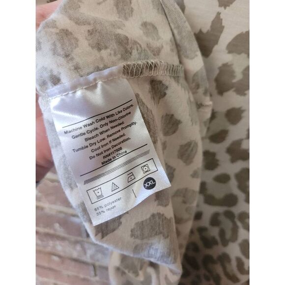 Weekend Soul Leopard Tee, Women's 2XL - Picture 3 of 4